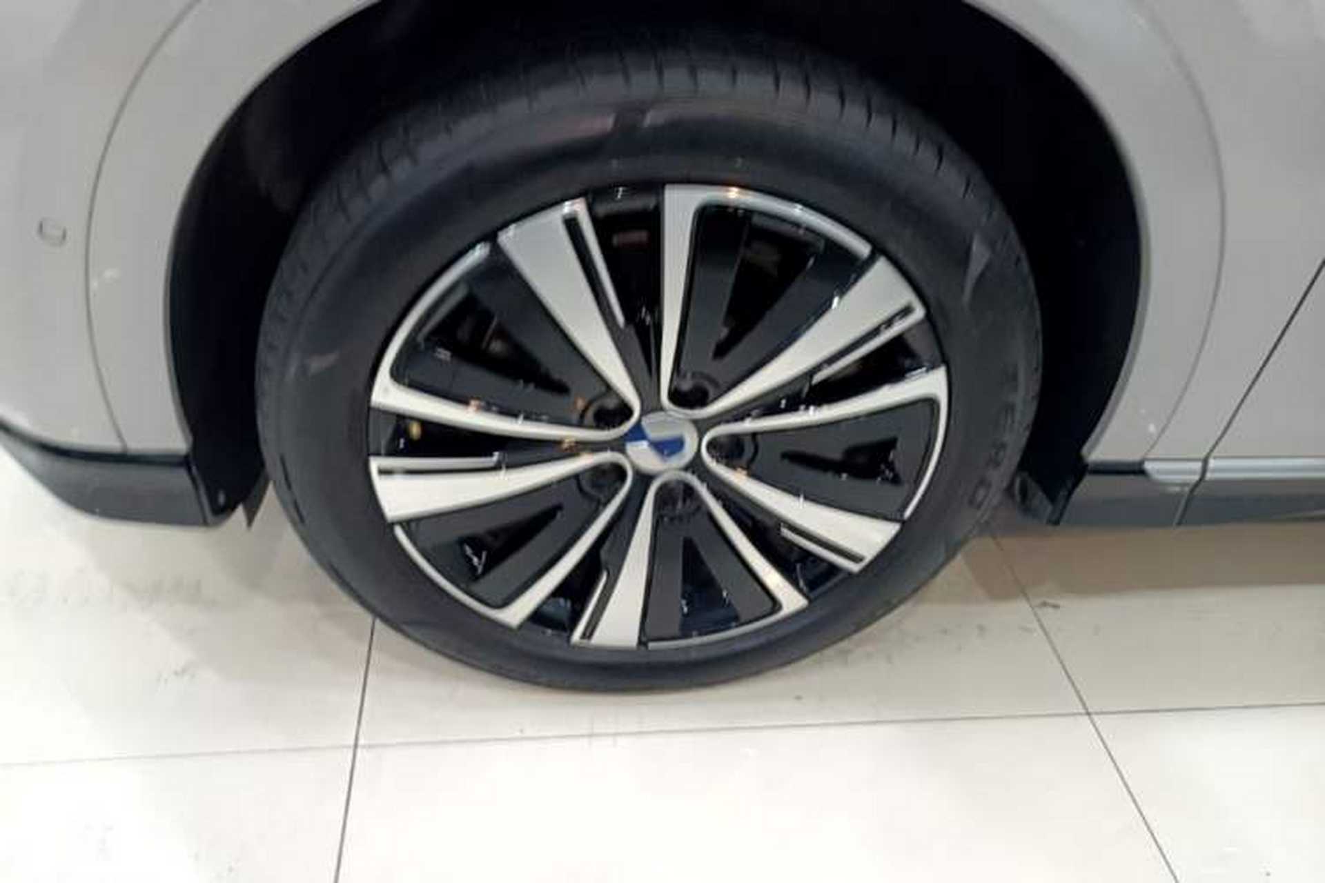 Used Denza N7 2024 702 Smart Drive Pro Edition Left Front Wheel Hub