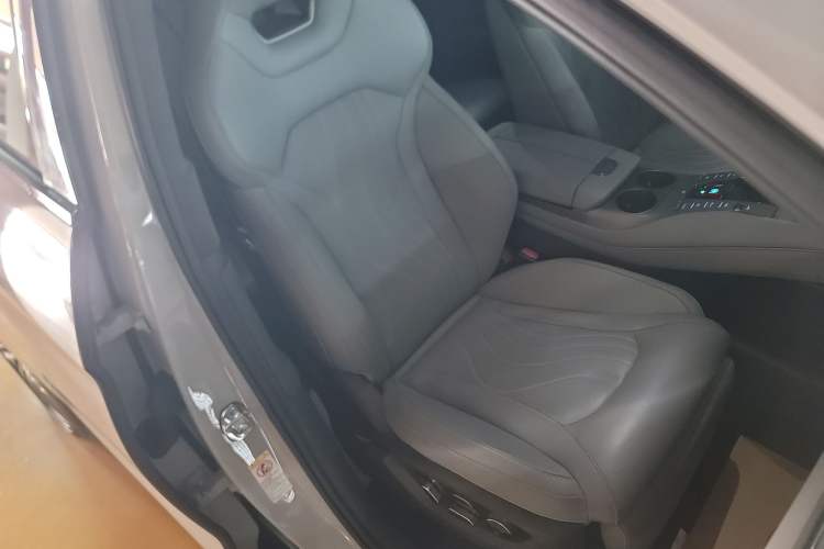 Used Denza N7 2024 630 All-Wheel Drive Intelligent Driving Max Edition Right Front Seat