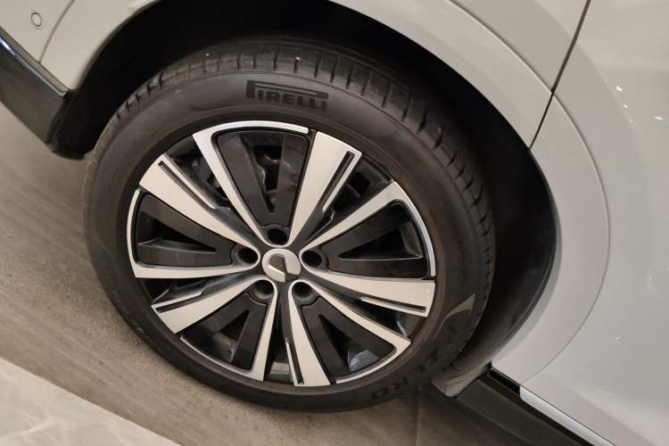 Used Denza N7 2024 702 Smart Drive Pro Edition Right Rear Wheel Hub
