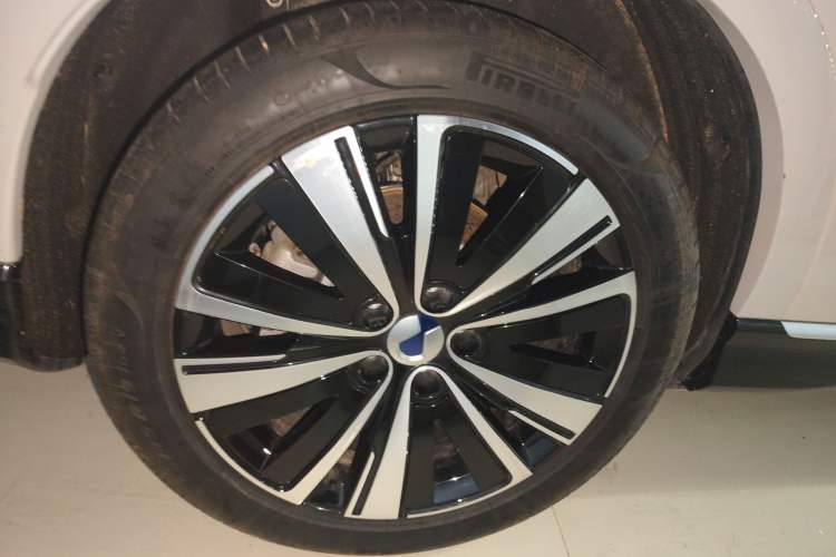 Used Denza N7 2024 702 Smart Drive Pro Edition Right Rear Wheel Hub