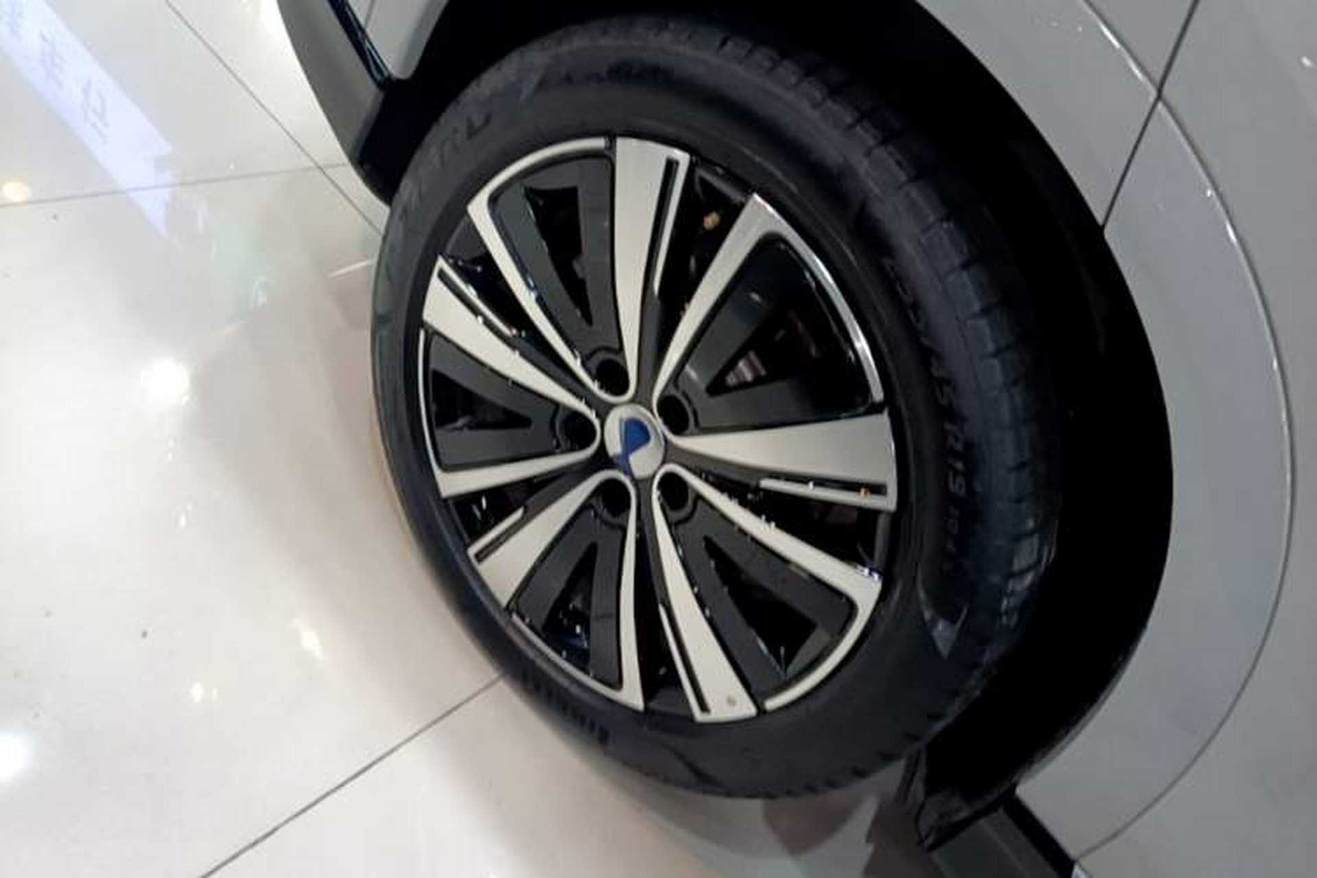 Used Denza N7 2024 702 Smart Drive Pro Edition Right Rear Wheel Hub