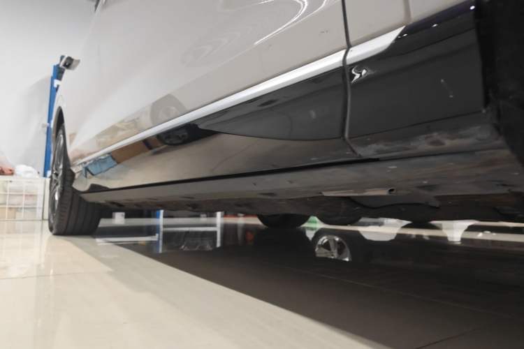 Used Denza N7 2024 630 All-Wheel Drive Intelligent Driving Max Edition Right Side Sill