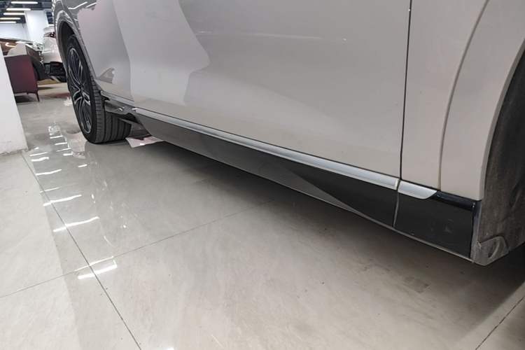 Used Denza N7 2024 630 All-Wheel Drive Intelligent Driving Max Edition Right Side Sill