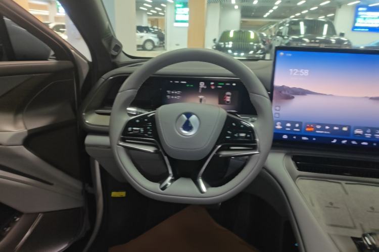Used Denza N7 2024 630 All-Wheel Drive Intelligent Driving Max Edition Steering Wheel