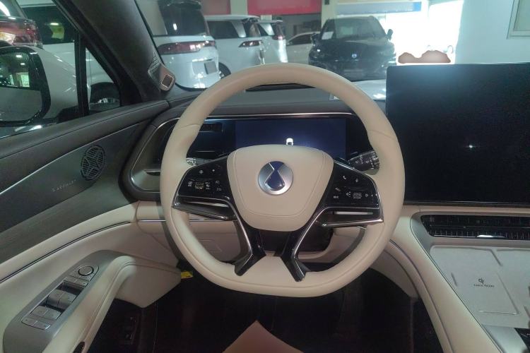 Used Denza N7 2024 630 All-Wheel Drive Intelligent Driving Max Edition Steering Wheel