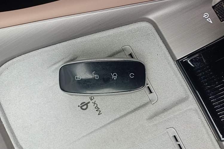 Used Denza N7 2024 630 All-Wheel Drive Intelligent Driving Max Edition Vehicle Key