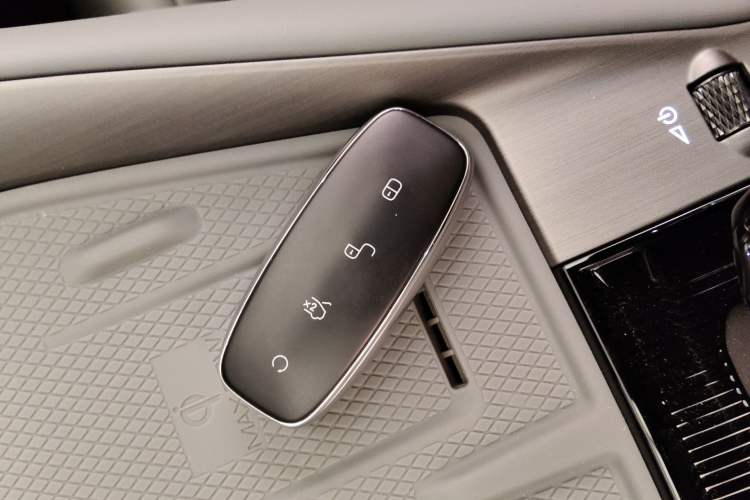 Used Denza N7 2024 702 Smart Drive Pro Edition Vehicle Key