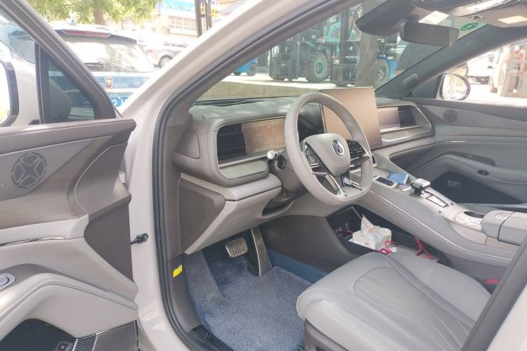 Used Denza N7 2024 630 All-Wheel Drive Intelligent Driving Max Edition Driver Seat