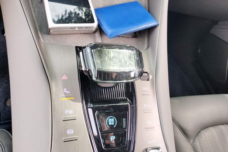 Used Denza N7 2024 630 All-Wheel Drive Intelligent Driving Max Edition Gear Lever