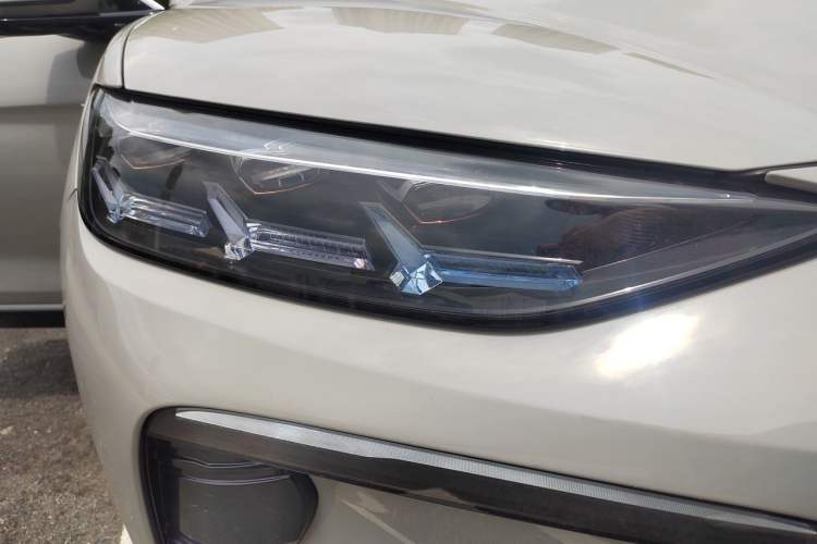 Used Denza N7 2024 702 Smart Drive Pro Edition Right Front Headlight