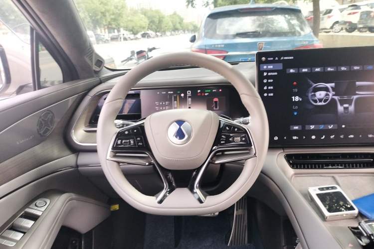 Used Denza N7 2024 630 All-Wheel Drive Intelligent Driving Max Edition Steering Wheel