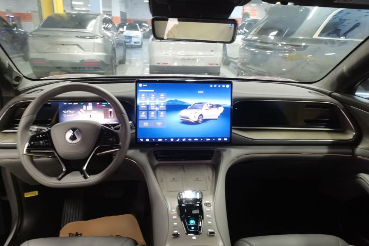 Used Denza N7 2024 630 All-Wheel Drive Intelligent Driving Ultra Version Center Console