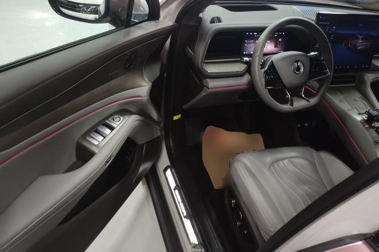 Used Denza N7 2024 630 All-Wheel Drive Intelligent Driving Ultra Version Driver Seat