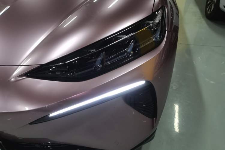 Used Denza N7 2024 630 All-Wheel Drive Intelligent Driving Ultra Version Left Front Headlight