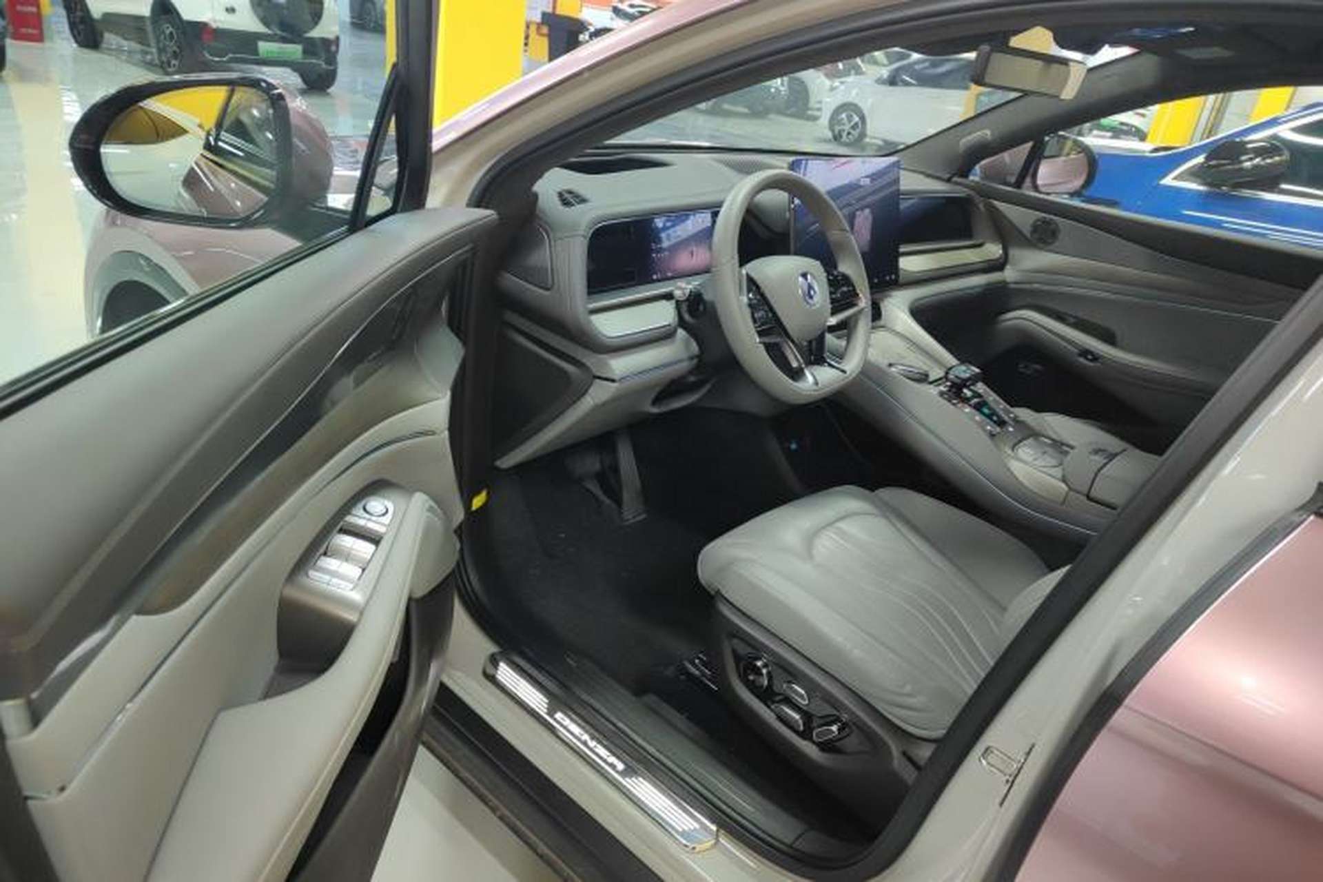 Used Denza N7 2024 630 All-Wheel Drive Intelligent Driving Ultra Version Interior 3
