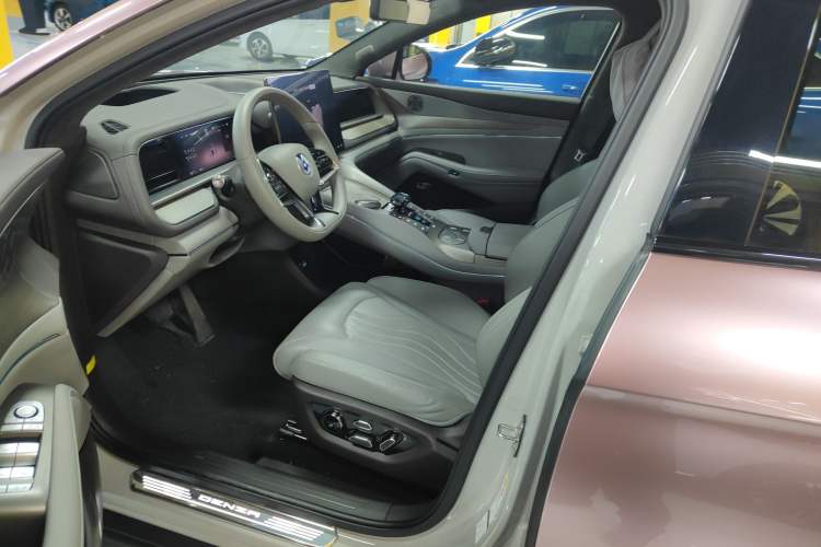 Used Denza N7 2024 630 All-Wheel Drive Intelligent Driving Ultra Version Left Front Seat