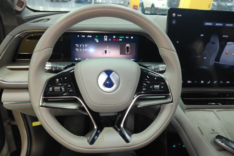 Used Denza N7 2024 630 All-Wheel Drive Intelligent Driving Ultra Version Steering Wheel
