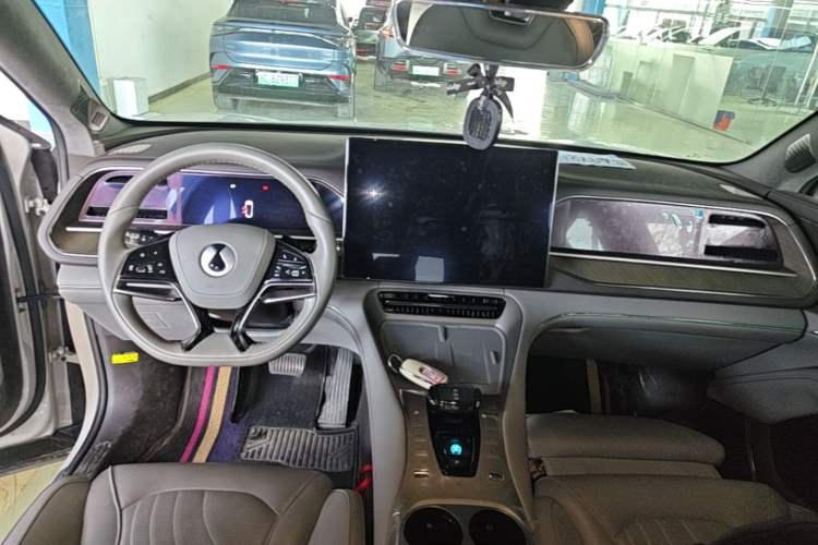 Used Denza N7 2024 702 Smart Drive Pro Edition Center Console