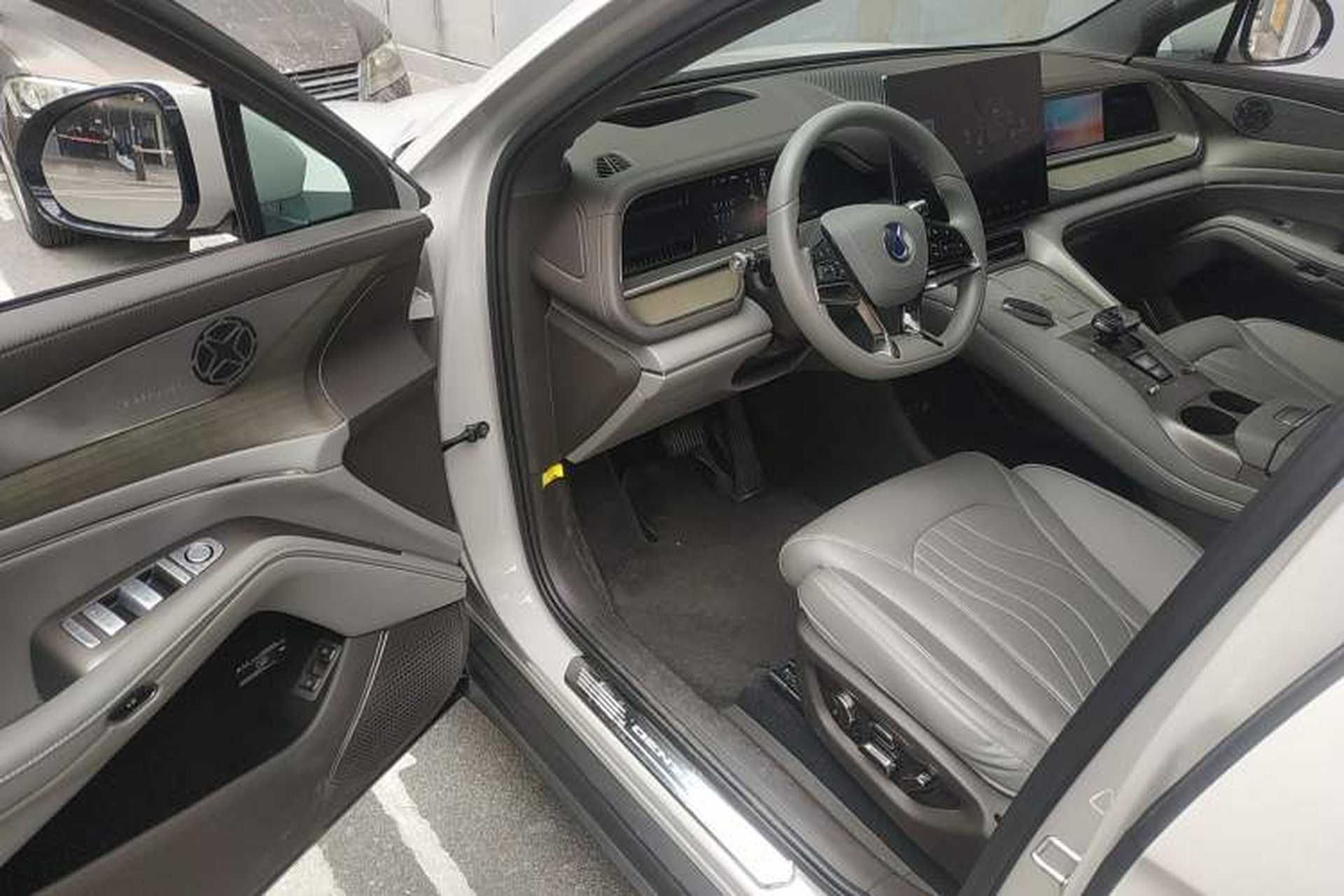 Used Denza N7 2024 630 All-Wheel Drive Intelligent Driving Max Edition Driver Seat