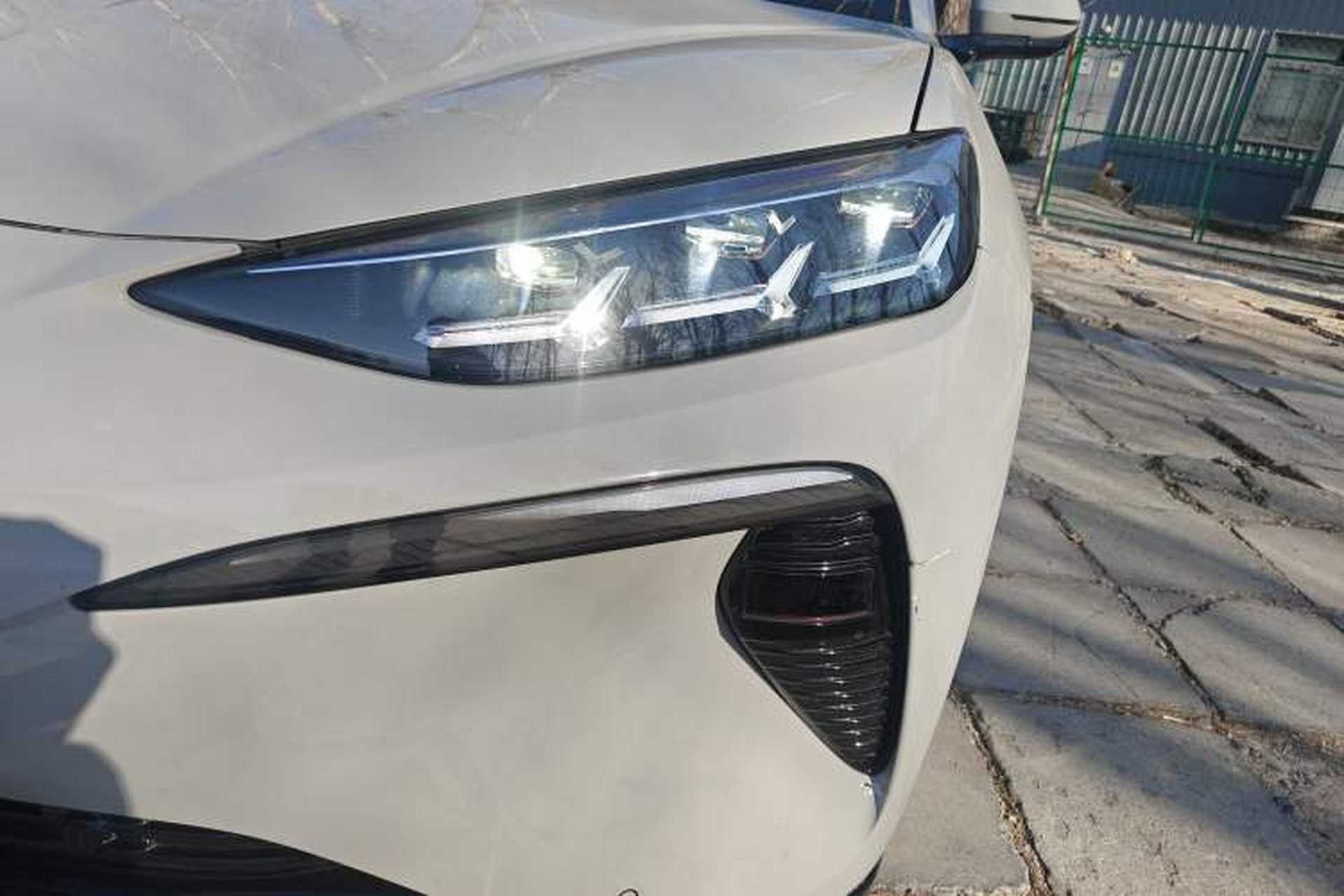 Used Denza N7 2024 630 All-Wheel Drive Intelligent Driving Ultra Version Left Front Headlight