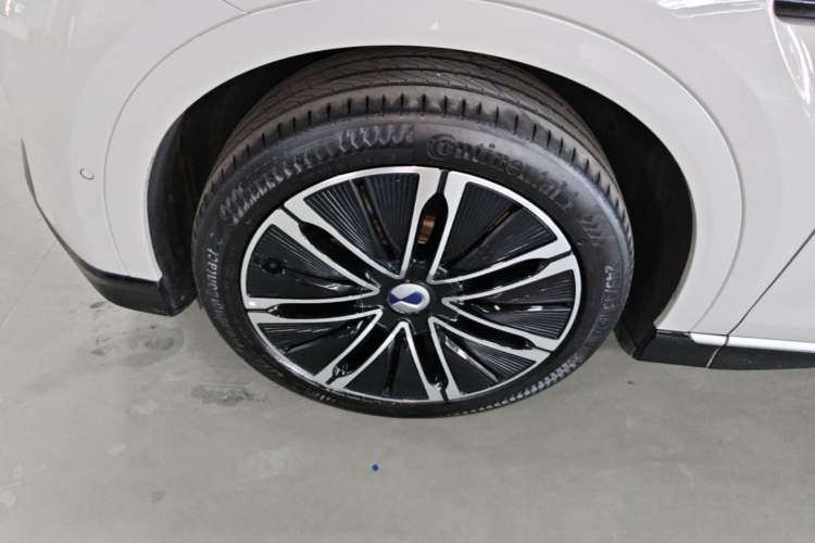 Used Denza N7 2024 630 All-Wheel Drive Intelligent Driving Max Edition Left Front Wheel Hub