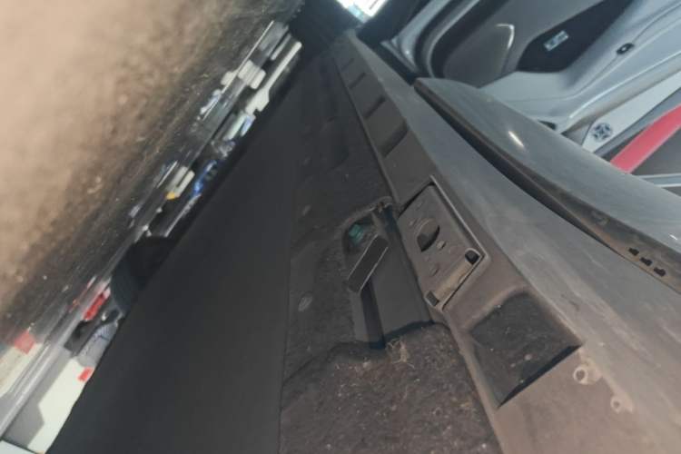 Used Denza N7 2024 702 Smart Drive Pro Edition Left Side Sill