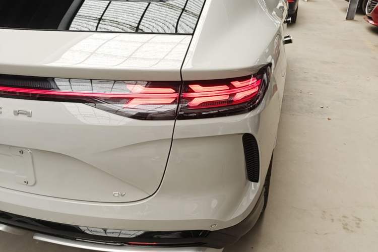 Used Denza N7 2024 702 Smart Drive Pro Edition Right Rear Taillight