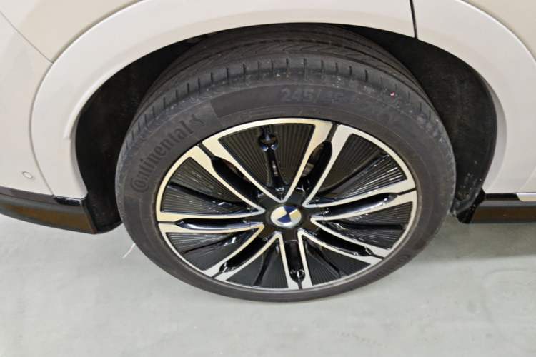 Used Denza N7 2024 630 All-Wheel Drive Intelligent Driving Max Edition Right Rear Wheel Hub