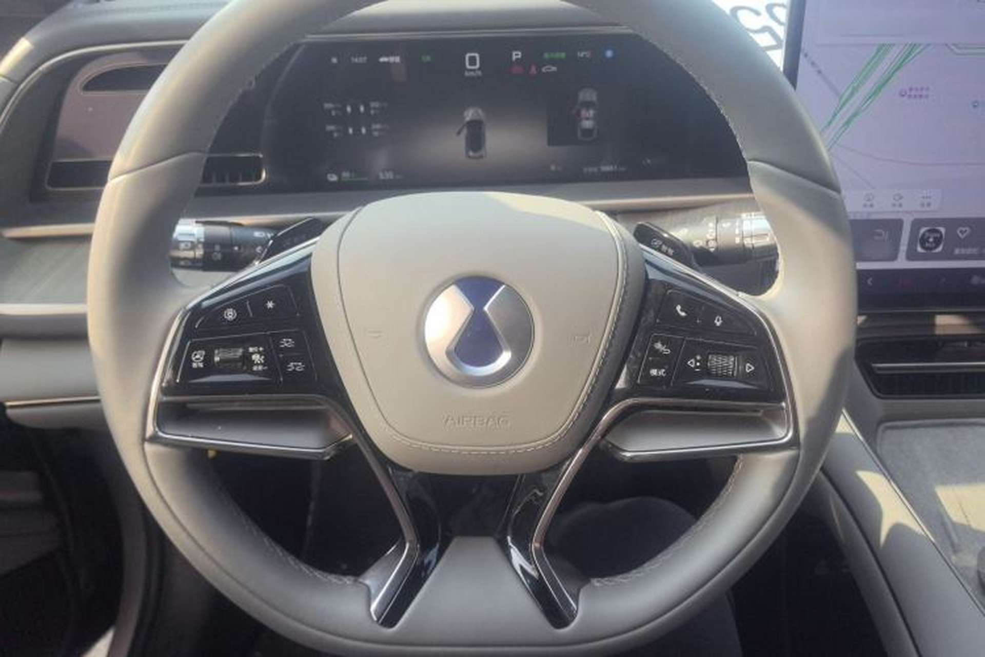 Used Denza N7 2024 630 All-Wheel Drive Intelligent Driving Max Edition Steering Wheel