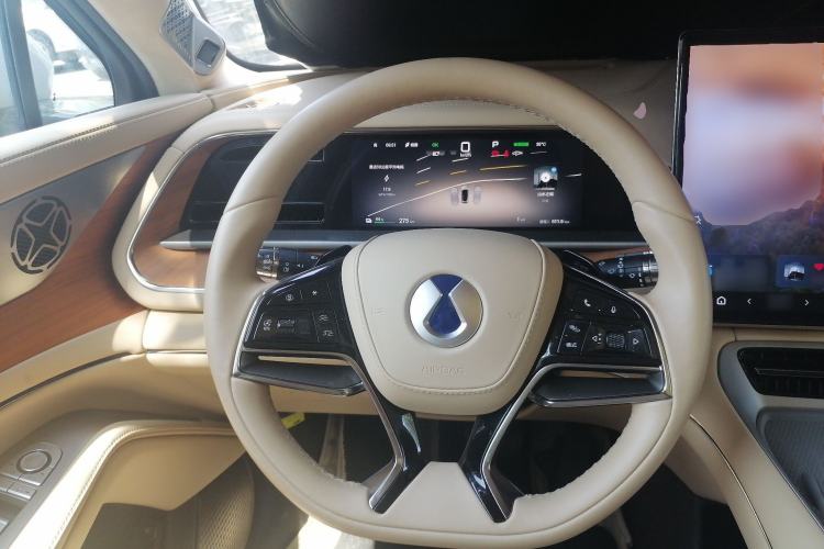 Used Denza N7 2024 630 All-Wheel Drive Intelligent Driving Ultra Version Steering Wheel