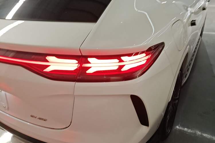 Used Denza N7 2024 630 All-Wheel Drive Intelligent Driving Max Edition Right Rear Taillight