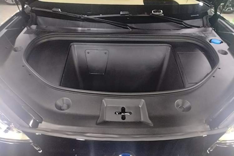 Used Denza N7 2025 630 All-Wheel Drive Intelligent Driving Dual-Laser Flagship Edition Engine Bay