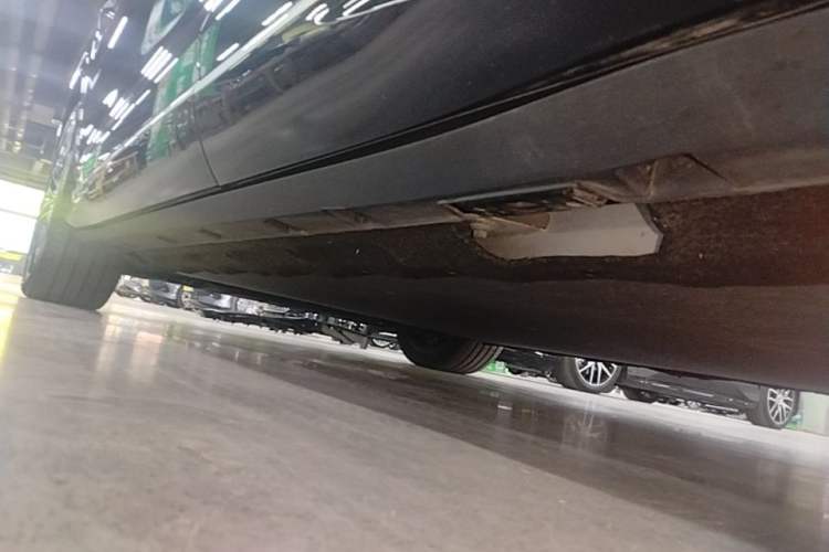 Used Denza N7 2025 630 All-Wheel Drive Intelligent Driving Dual-Laser Flagship Edition Left Side Sill