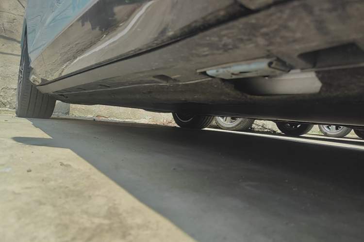 Used Denza N7 2025 630 All-Wheel Drive Intelligent Driving Dual-Laser Flagship Edition Chassis Front Right