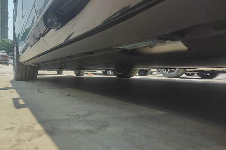 Used Denza N7 2025 630 All-Wheel Drive Intelligent Driving Dual-Laser Flagship Edition Chassis Rear Left