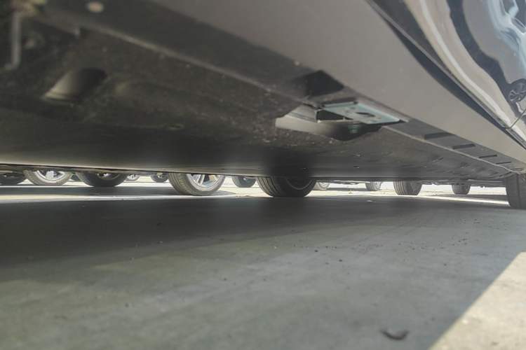 Used Denza N7 2025 630 All-Wheel Drive Intelligent Driving Dual-Laser Flagship Edition Chassis Rear Right