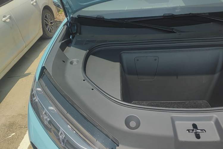 Used Denza N7 2025 630 All-Wheel Drive Intelligent Driving Dual-Laser Flagship Edition Engine Bay Right