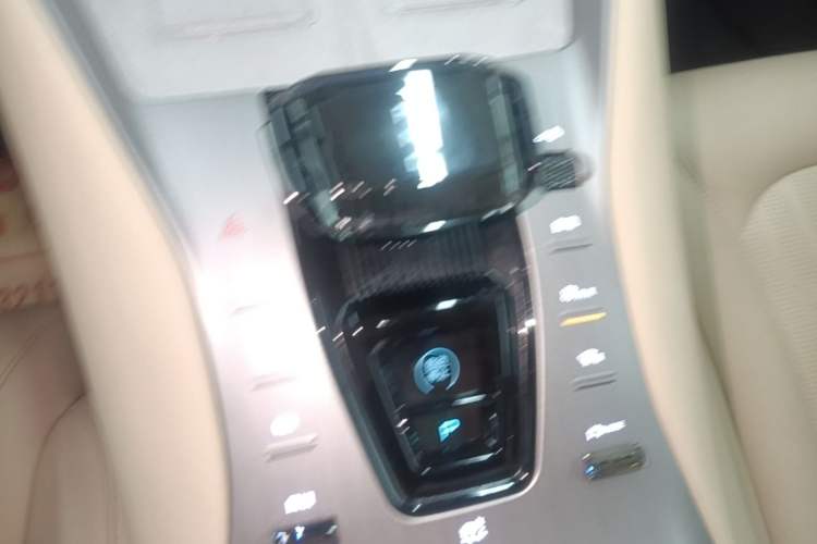 Used Denza N7 2025 630 All-Wheel Drive Intelligent Driving Dual-Laser Flagship Edition Gear Lever