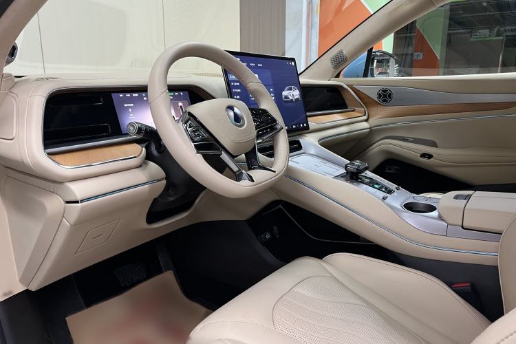 Used Denza N7 2025 630 All-Wheel Drive Intelligent Driving Dual-Laser Flagship Edition Interior 1