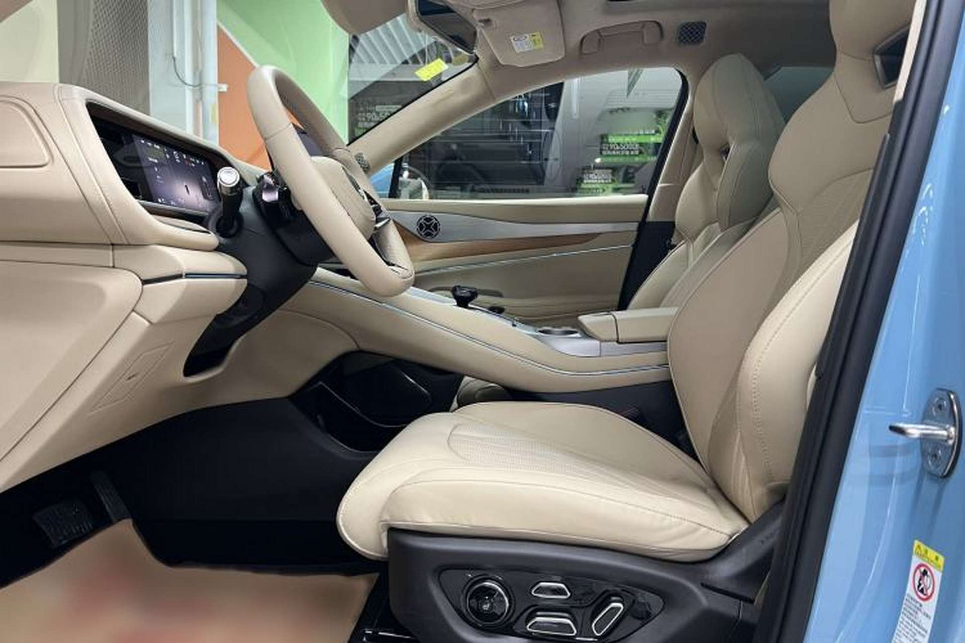 Used Denza N7 2025 630 All-Wheel Drive Intelligent Driving Dual-Laser Flagship Edition Interior 2