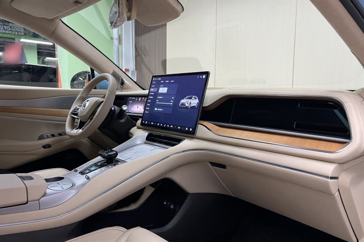 Used Denza N7 2025 630 All-Wheel Drive Intelligent Driving Dual-Laser Flagship Edition Interior 3