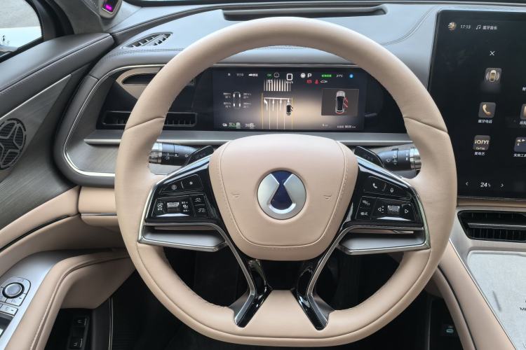 Used Denza N7 2025 630 All-Wheel Drive Intelligent Driving Dual-Laser Flagship Edition Interior 5