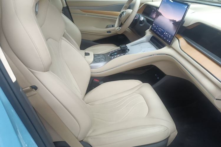Used Denza N7 2025 630 All-Wheel Drive Intelligent Driving Dual-Laser Flagship Edition Right Front Seat