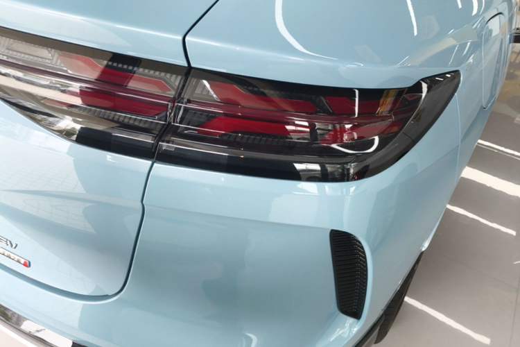Used Denza N7 2025 702 Intelligent Driving Dual-Laser Luxury Edition Right Rear Taillight