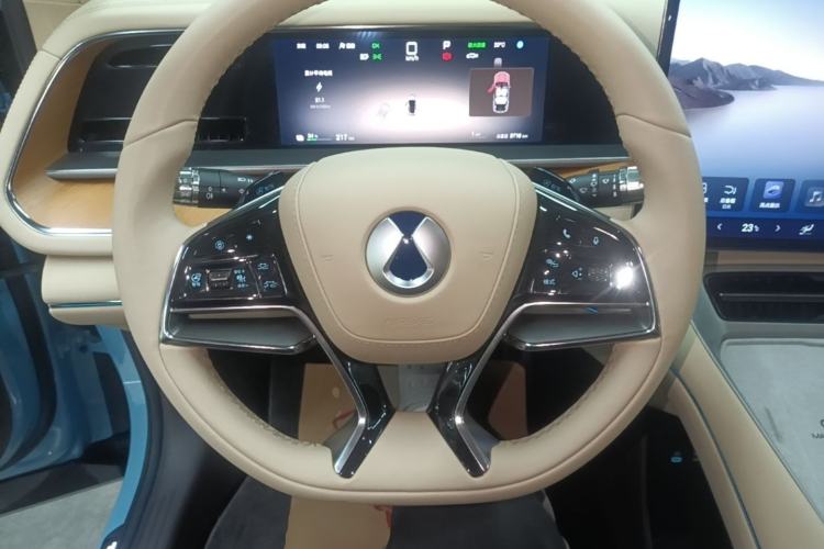 Used Denza N7 2025 630 All-Wheel Drive Intelligent Driving Dual-Laser Flagship Edition Steering Wheel