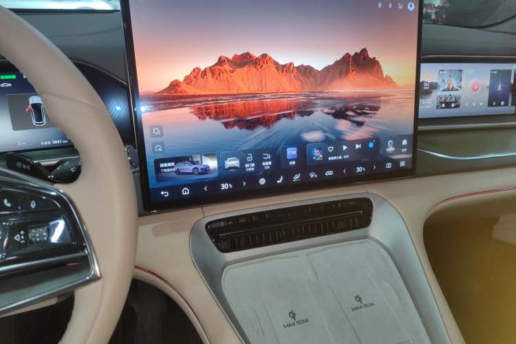 Used Denza N7 2025 630 All-Wheel Drive Intelligent Driving Dual-Laser Flagship Edition Audio And AC Panel