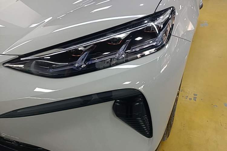 Used Denza N7 2025 630 All-Wheel Drive Intelligent Driving Dual-Laser Flagship Edition Left Front Headlight