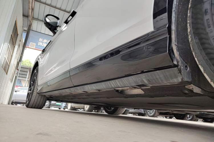 Used Denza N7 2025 630 All-Wheel Drive Intelligent Driving Dual-Laser Flagship Edition Left Side Sill