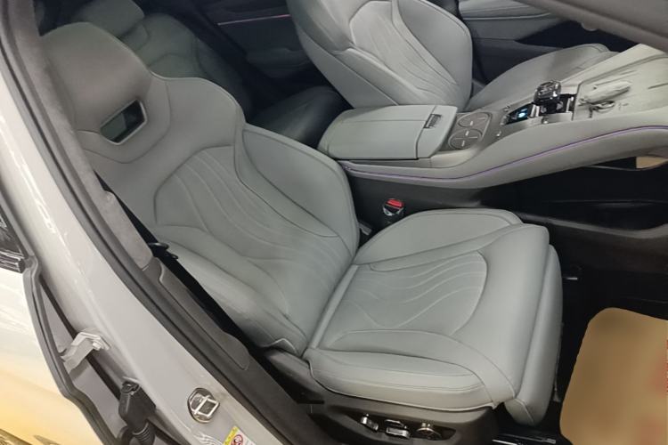 Used Denza N7 2025 630 All-Wheel Drive Intelligent Driving Dual-Laser Flagship Edition Right Front Seat