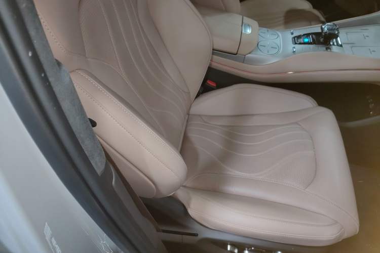 Used Denza N7 2025 630 All-Wheel Drive Intelligent Driving Dual-Laser Flagship Edition Right Front Seat